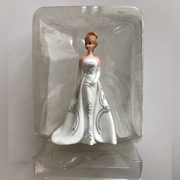 Hallmark Keepsake Joyeux Barbie Porcelain Ornament 2007 Club Exclusive - Picture 4 of 8